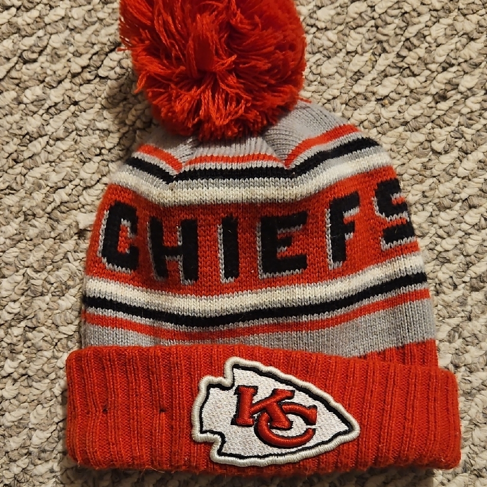 Toddler Chiefs Pom-Pom Beanie